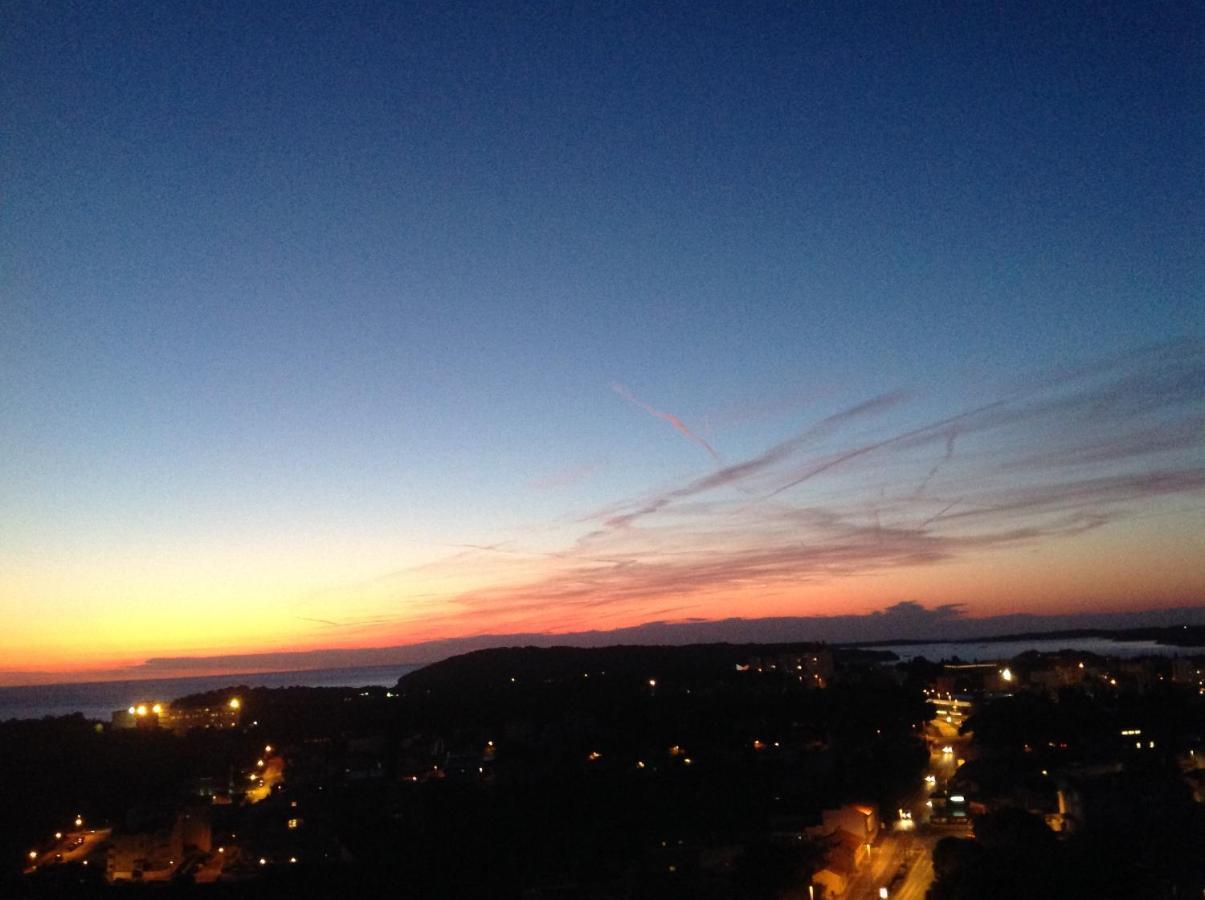 Appartement Sunset à Pula Extérieur photo